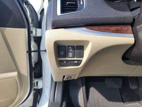 Used 2018 Acura TLX w/ Technology Package FWD image 15