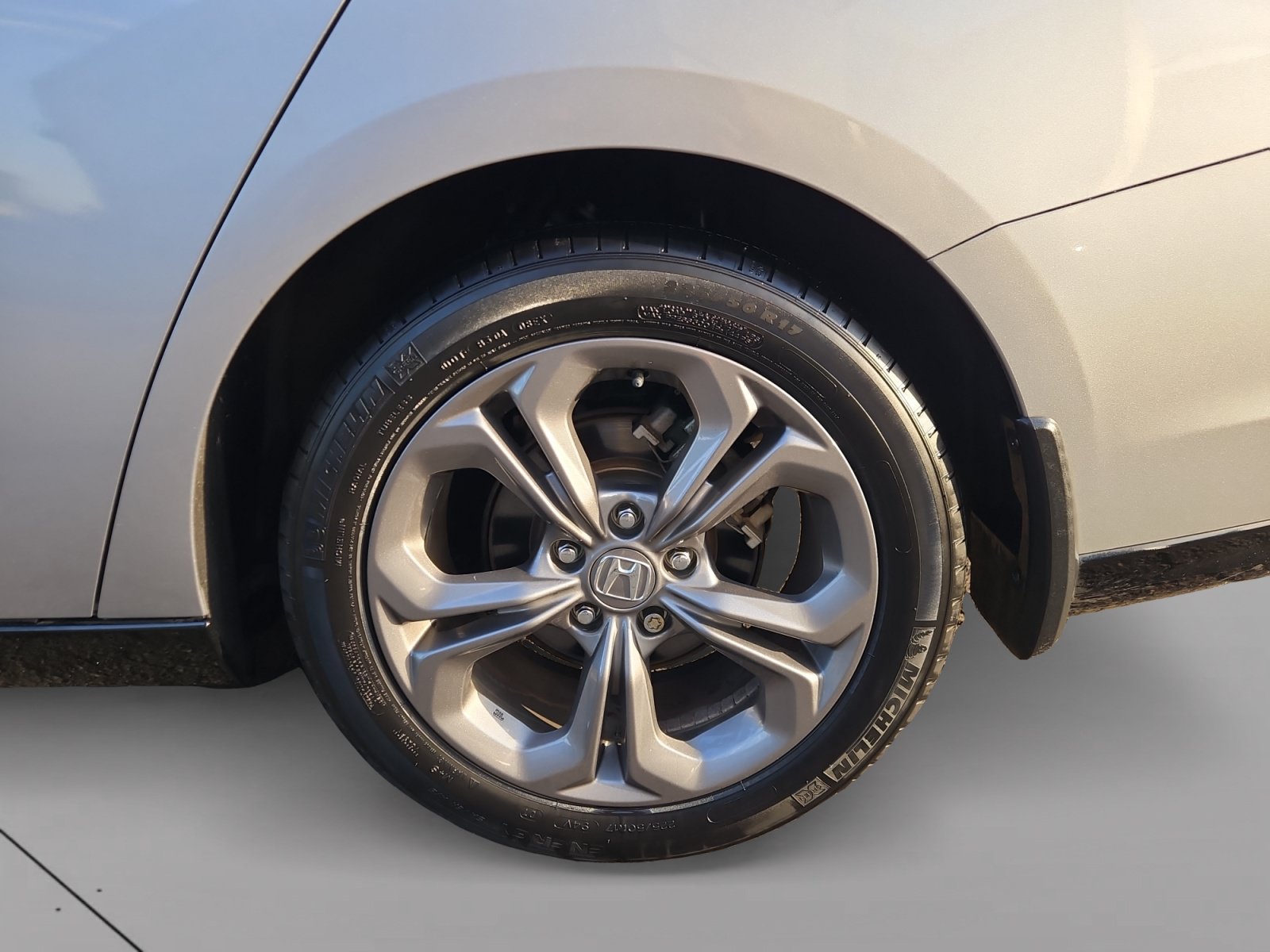 Used 2023 Honda Accord EX-L image 15
