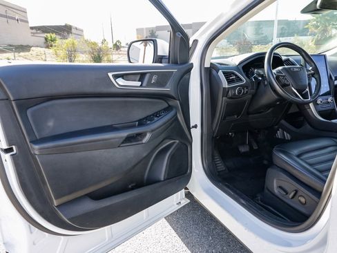Used 2024 Ford Edge SEL image 13