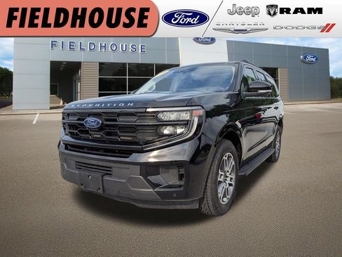 Used 2025 Ford Expedition Active AWD/4WD image 1