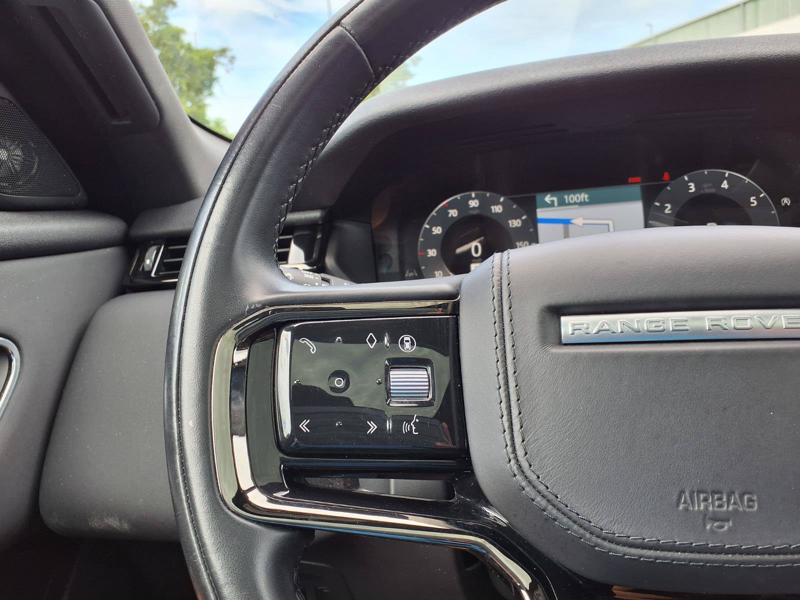 Used 2025 Land Rover Range Rover Velar Dynamic SE AWD/4WD image 29