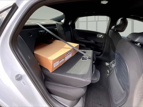 New 2025 Hyundai Ioniq 6 SE image 10