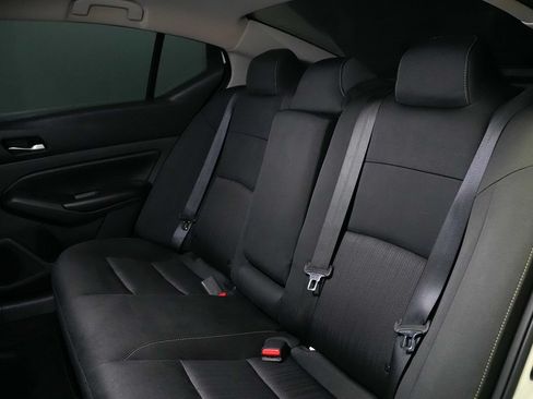 Used 2022 Nissan Altima 2.5 S FWD image 17