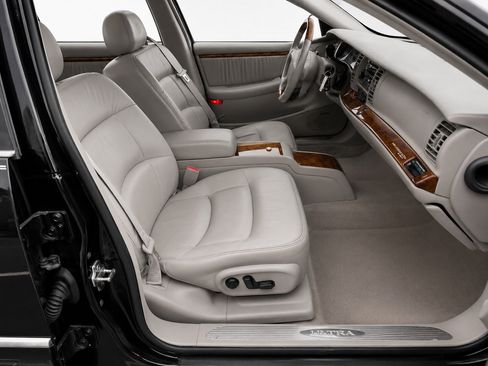 Used 2004 Buick Park Avenue Ultra w/ Ultra Luxury Package FWD image 10
