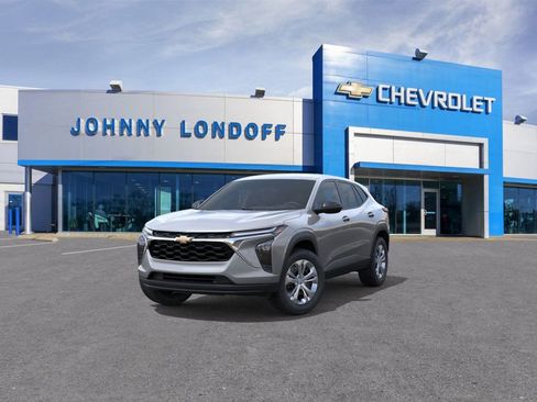 New 2026 Chevrolet Trax LS image 8