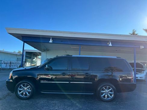 Used 2012 GMC Yukon XL Denali image 2
