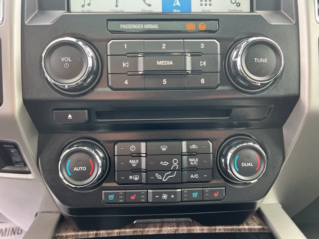Used 2018 Ford F350 Lariat w/ Lariat Ultimate Package AWD/4WD image 29