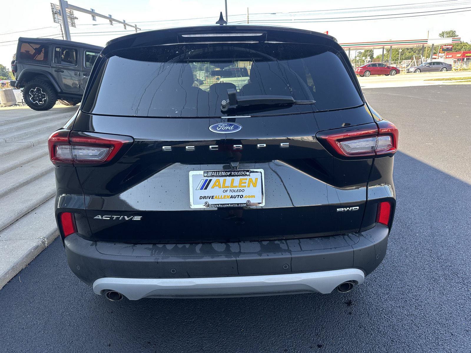 Used 2023 Ford Escape Active w/ Tech Pack #2 AWD/4WD image 10