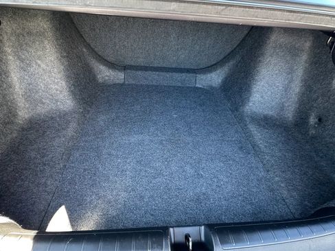 Used 2018 Honda Accord LX image 16