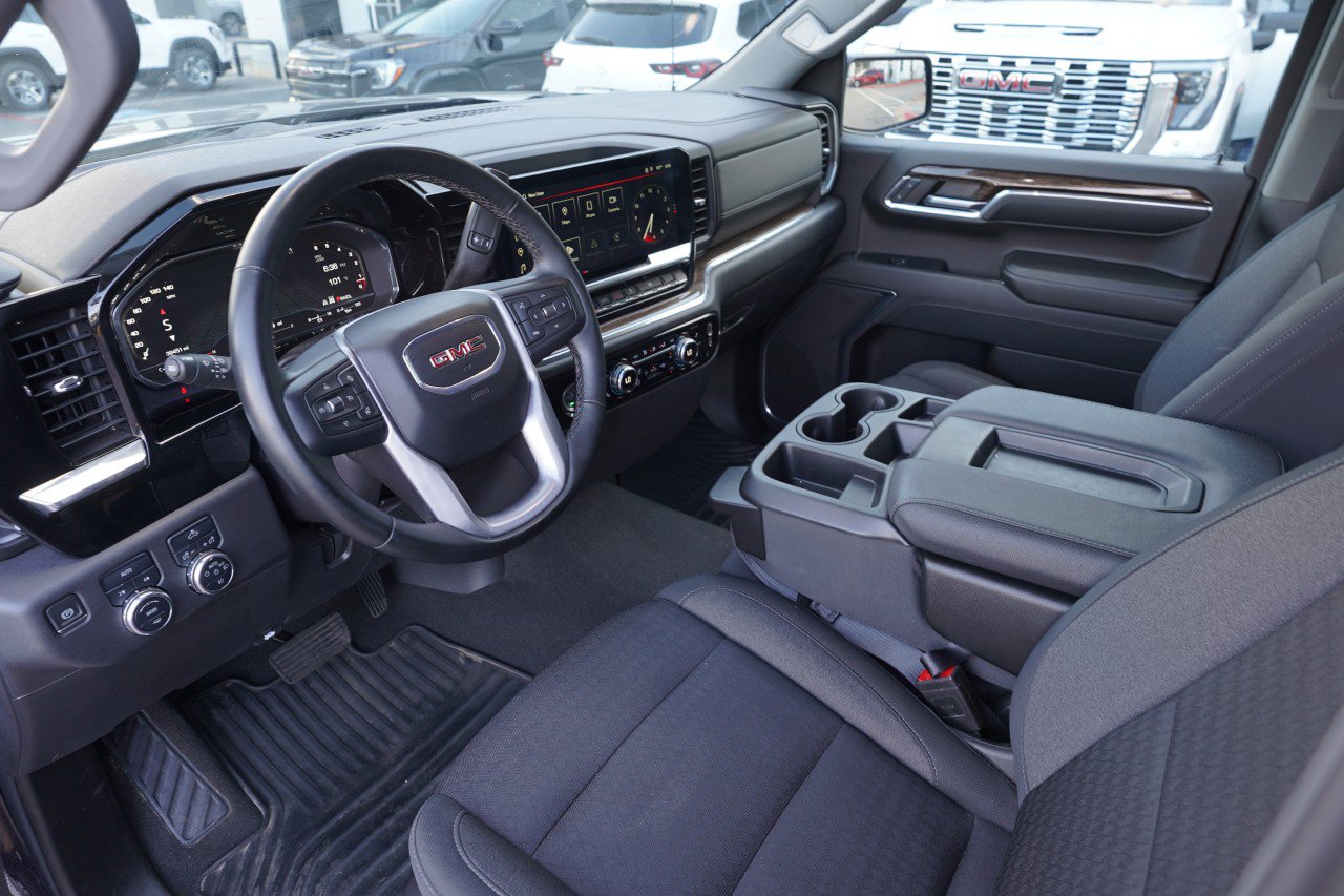 Used 2024 GMC Sierra 1500 Elevation AWD/4WD image 17