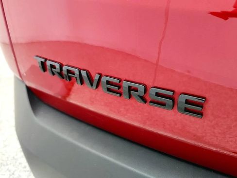 Used 2023 Chevrolet Traverse LT FWD image 35