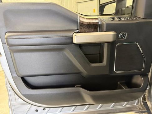 Used 2022 Ford F350 Lariat w/ Lariat Value Package image 16