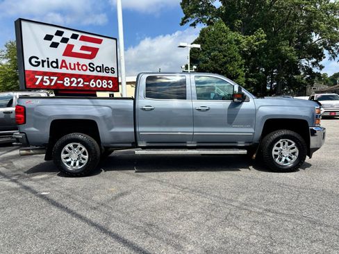 Used 2016 Chevrolet Silverado 2500 LTZ w/ Duramax Plus Package AWD/4WD image 2
