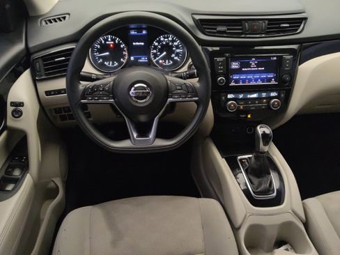 Used 2019 Nissan Rogue Sport SV FWD image 22