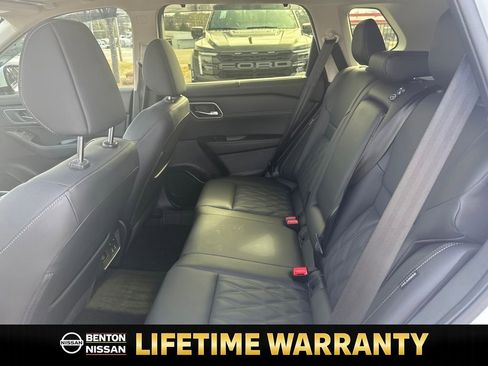 Certified 2025 Nissan Rogue Platinum w/ Platinum Premium Package image 26