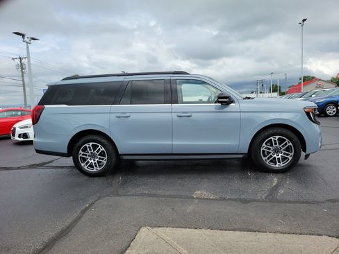 Certified 2025 Ford Expedition Max Active AWD/4WD image 3