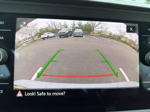 Used 2022 Volkswagen Jetta SEL image 24