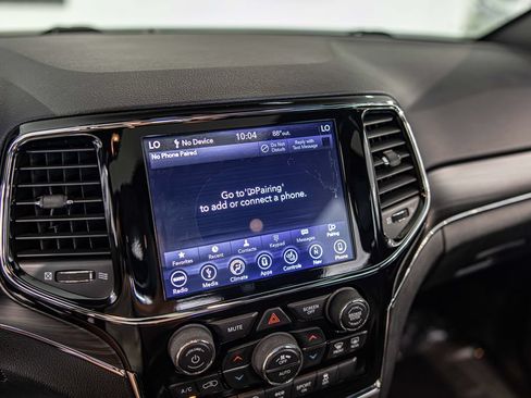Used 2019 Jeep Grand Cherokee Limited AWD/4WD image 27