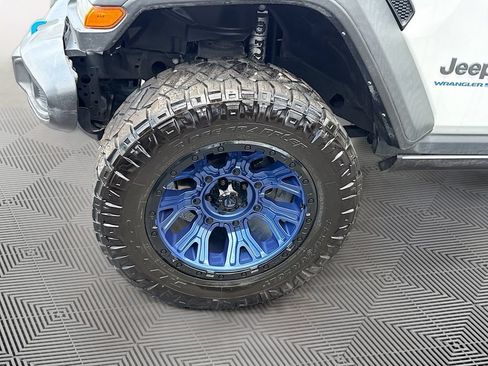 Used 2023 Jeep Wrangler Unlimited Rubicon 4xe AWD/4WD image 34