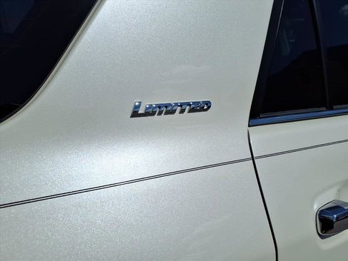 Used 2023 Toyota 4Runner Limited image 5