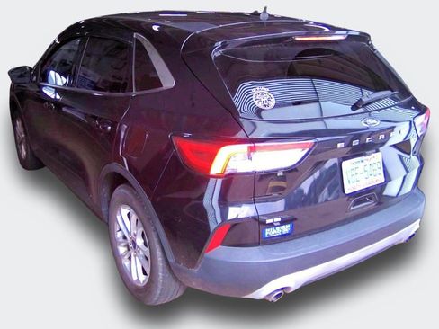 Used 2022 Ford Escape SE w/ Convenience Package FWD image 4