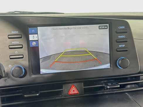 Used 2025 Hyundai Elantra Sport FWD image 10
