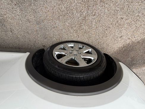 Used 2016 Buick Encore Premium w/ Experience Buick Package image 8