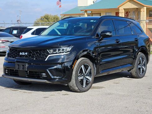 Certified 2023 Kia Sorento EX w/ Panoramic Sunroof Package image 10