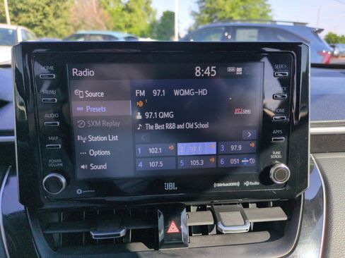 Used 2022 Toyota Corolla Cross XLE w/ Convenience Package FWD image 18