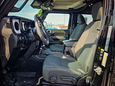 Certified 2025 Jeep Wrangler Sport S image 7