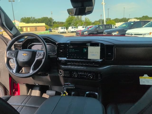 Used 2024 Chevrolet Silverado 1500 High Country w/ Technology Package AWD/4WD image 48