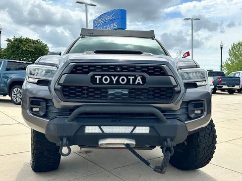 Used 2020 Toyota Tacoma TRD Pro image 2