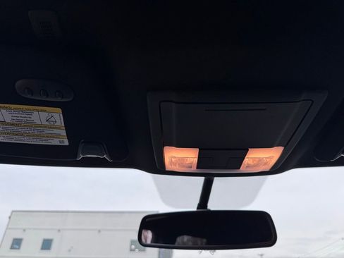 Used 2018 Ford Explorer XLT w/ Equipment Group 202A image 33