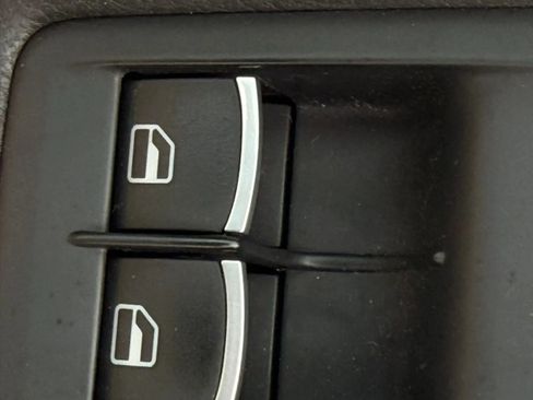 Used 2012 Volkswagen GTI 2-Door FWD image 37