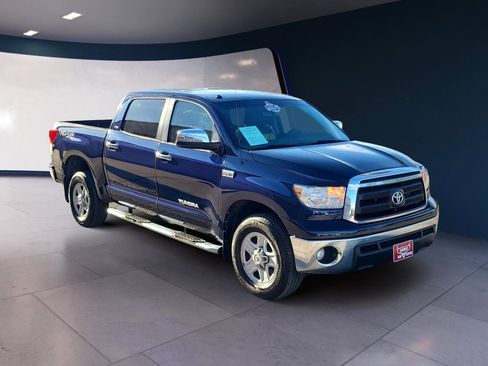 Used 2012 Toyota Tundra 4x4 CrewMax w/ SR5 Pkg image 7