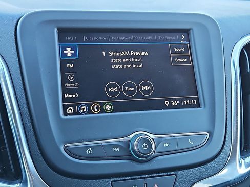 Used 2023 Chevrolet Equinox LT image 18