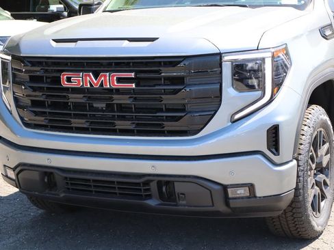 New 2026 GMC Sierra 1500 Elevation w/ Elevation Premium Package AWD/4WD image 4