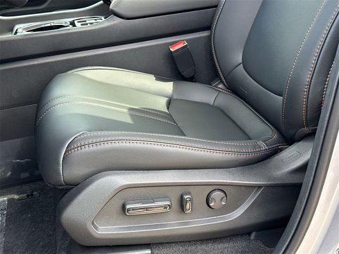 New 2025 Honda Pilot TrailSport image 16