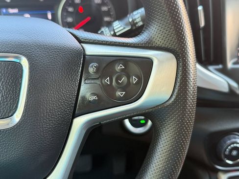 Used 2024 GMC Terrain SLE FWD image 23