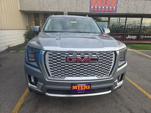 Used 2024 GMC Yukon Denali w/ Denali Reserve Package image 2