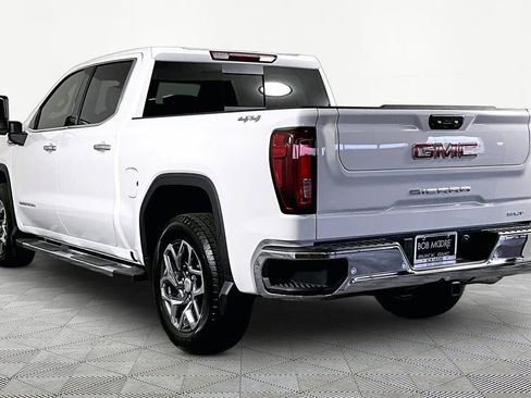 Used 2026 GMC Sierra 1500 SLT w/ SLT Premium Plus Package AWD/4WD image 4