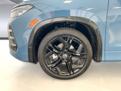 New 2026 Volkswagen Tiguan SE R-Line image 12