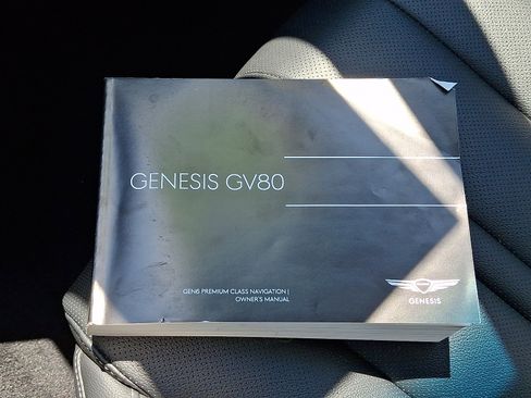 Used 2024 Genesis GV80 2.5T AWD/4WD image 25