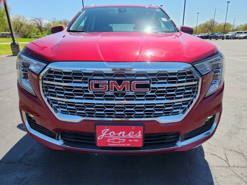 Used 2023 GMC Terrain Denali image 8