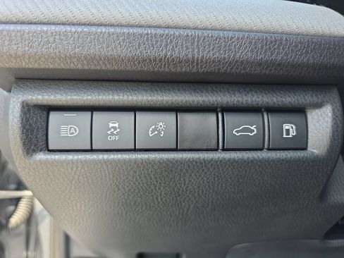 Used 2025 Toyota Camry SE FWD image 26