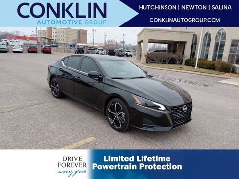 New 2025 Nissan Altima 2.5 SR w/ SR Premium Package FWD image 1