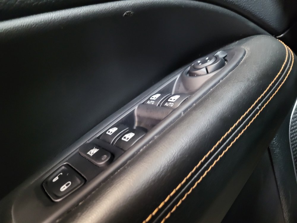 Used 2018 Jeep Compass Limited w/ Navigation Group FWD image 27