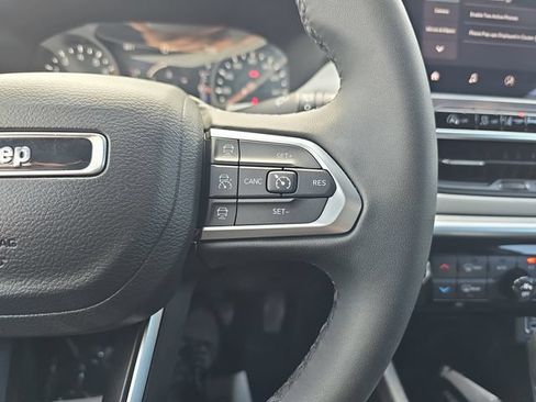 Used 2025 Jeep Compass Limited AWD/4WD image 22