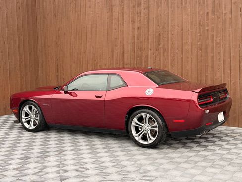 Used 2022 Dodge Challenger R/T RWD image 15