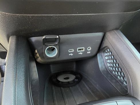 Used 2021 Chevrolet TrailBlazer LT FWD image 18